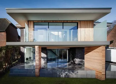 Aluminium sliding door, slim-framed glazed panels