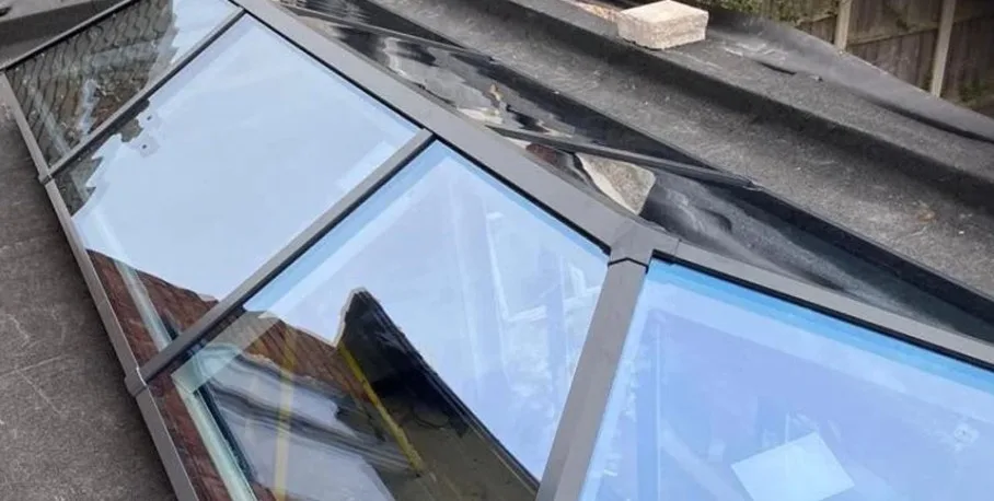 Titan S1 aluminium roof lantern, long span